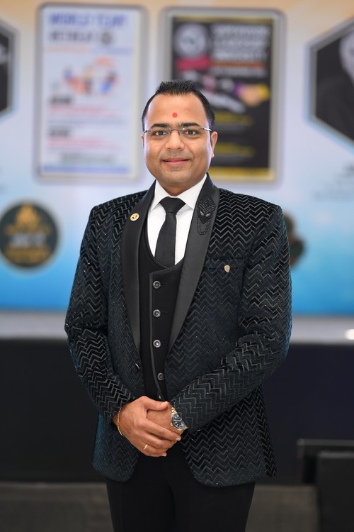 Coach Kartik - Co-Founder Fit & Shine